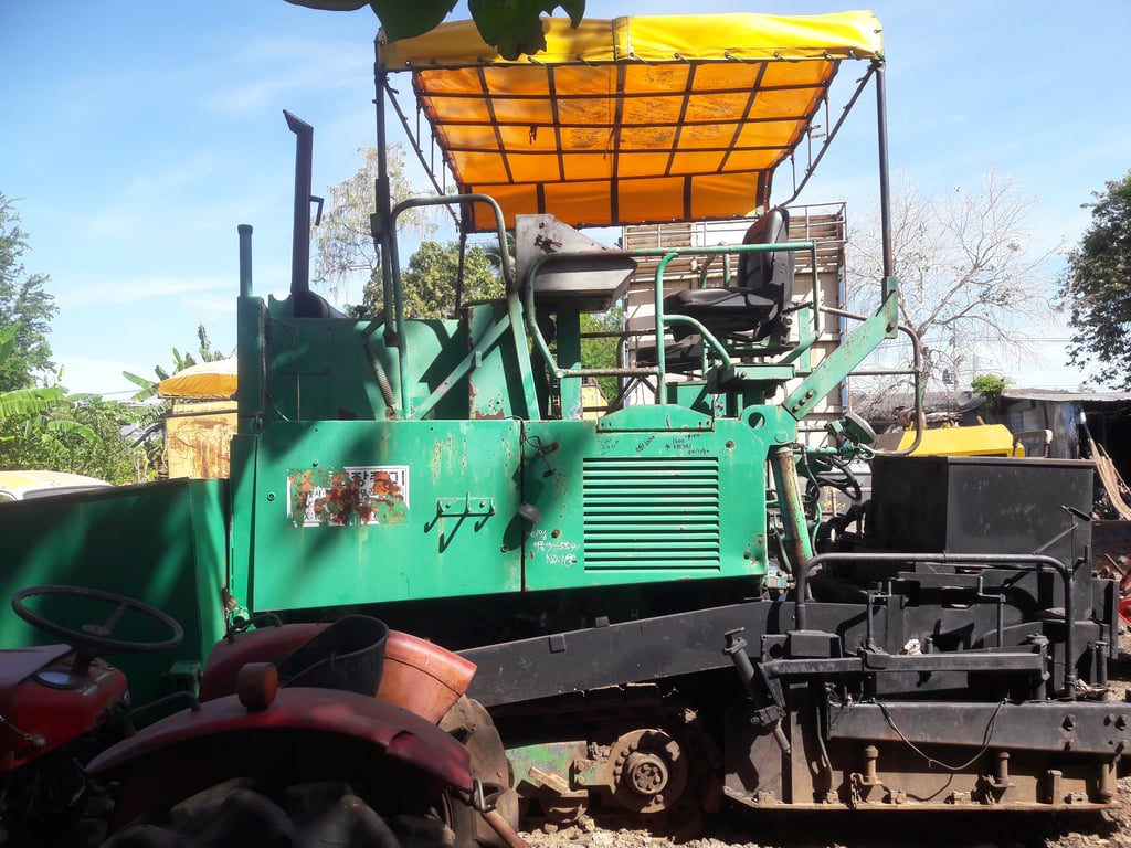 รถปูยาง VOGELE SUPER 1600 ระยะปู 4.75-6 เมตร เครื่องดอยซ์ 6 สูบ รถปูยาง VOGELE SUPER 1600 ระยะปู 4.75-6 เมตร เครื่องดอยซ์ 6 สูบ