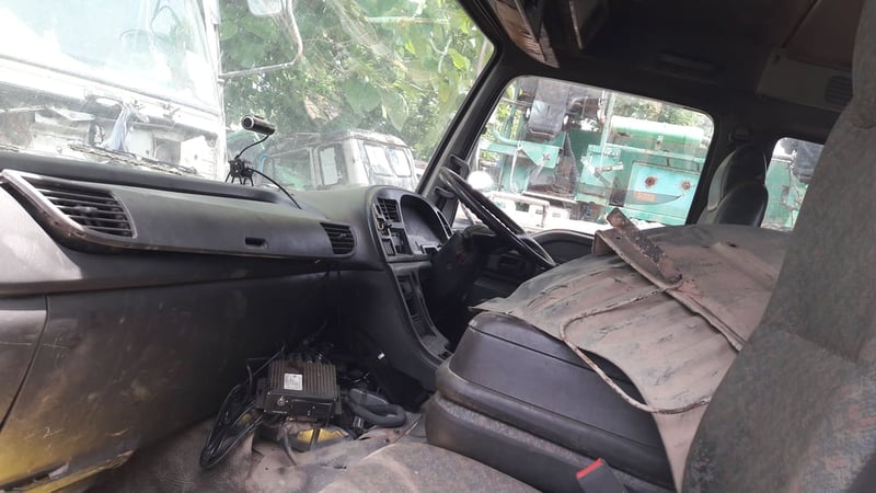 หัวเก๋ง ISUZU DECA ทําสีแล้ว สามารถใส่ได้ กับรถบรรทุกทุกรุ่น ปรับแต่งนิดหน่อย ปรึกษาช่างของท่านดู