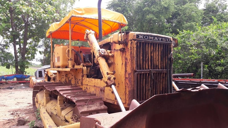 ขายรถดันดิน KOMATSU D85-12 เก่านอก พร้อมใช้งาน 