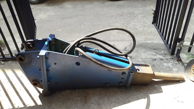 KRUPP HM301 หัวกระแทก น้ำหนัก 450 Kgs ประเทศ เยอรมัน ซอกใน 17 ซม. รูสลัก 45 mm. เข็ม 80mm. KRUPP HM301 หัวกระแทก น้ำหนัก 450 Kgs ประเทศ เยอรมัน ซอกใน 17 ซม. รูสลัก 45 mm. เข็ม 80mm.