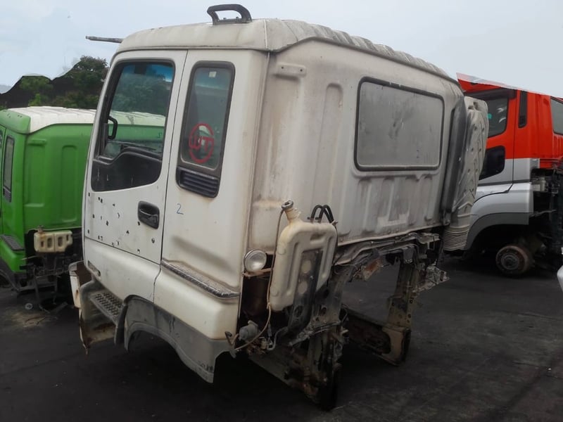 หัวเก๋ง ISUZU CXH51พร้อมคัสซี 3ใบปัด