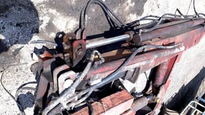 เครนติดรถบรรทุก ยี่ห้อ MRKU-267549-7-1 ยกได้ 4.5 ตัน ยืดได้ 3 ปลอก