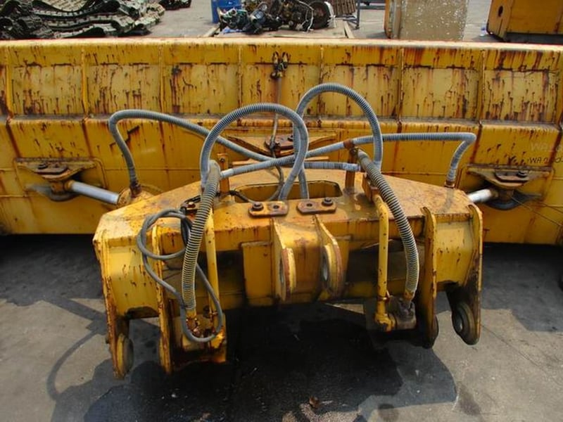 ใบมีดดัน รถตัก KOMATSU WA-200 ใบมีกว้าง 3.90 เมตร สูง 1 เมตร