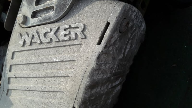 ขายเครื่องตบดินแบบกระโดด WACKER BS60-2 เก่านอก พร้อมใช้งานครับ