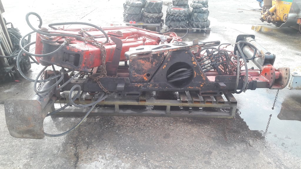 เครนติดหลังรถบรรทุก ยี่ห้อ ATLAS KRANS 3 ปลอก ยกได้ 3 ตัน