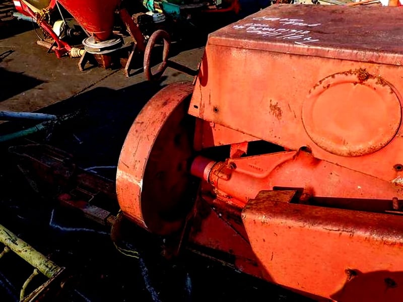 เครื่องอัดฟาง อัดใบอ้อย ยี่ห้อ NEW HOLLAND รุ่น 274 และ STAR TH2000 ,