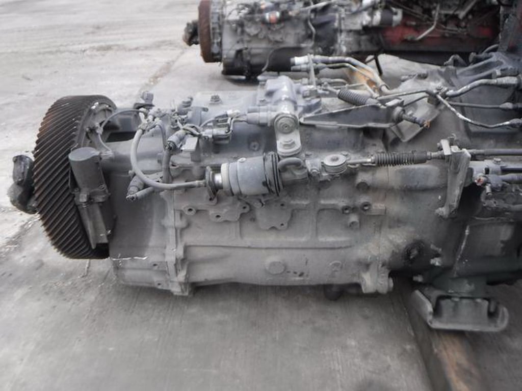 เครื่องยนต์ คอมอลเรล HINO K13C เครื่องยนต์ 6 สูบ 370 แรงม้า