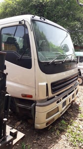 หัวเก๋ง ISUZU DECA ทําสีแล้ว สามารถใส่ได้ กับรถบรรทุกทุกรุ่น ปรับแต่งนิดหน่อย ปรึกษาช่างของท่านดู