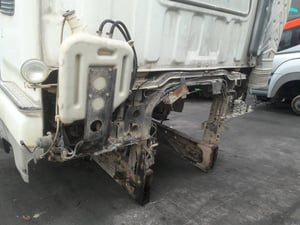 หัวเก๋ง ISUZU พร้อมคัสซี 3ใบปัด