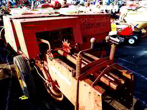 เครื่องอัดฟาง อัดใบอ้อย ยี่ห้อ NEW HOLLAND รุ่น 274 และยี่ห้อ STAR THB2000