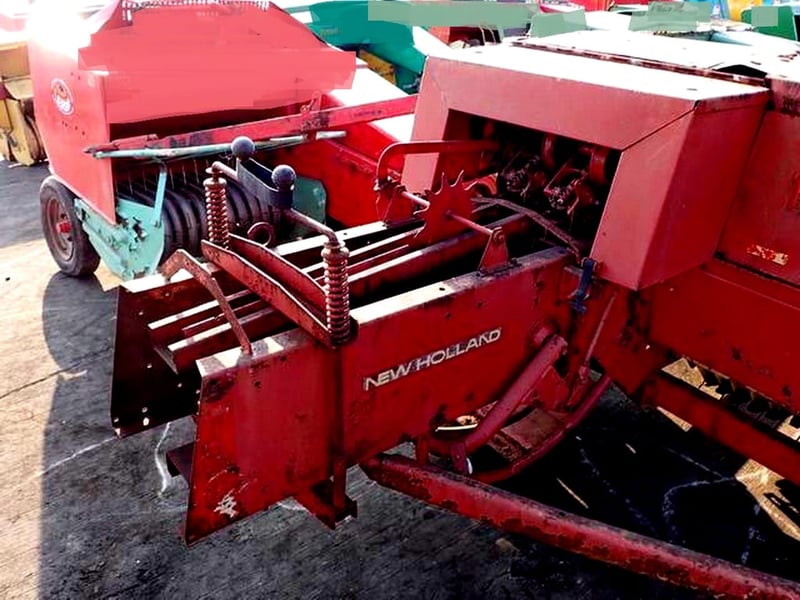 เครื่องอัดฟาง อัดใบอ้อย ยี่ห้อ NEW HOLLAND รุ่น 274 เครื่องอัดฟาง อัดใบอ้อย ยี่ห้อ NEW HOLLAND รุ่น 274