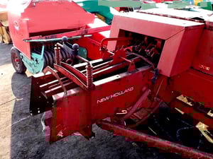 เครื่องอัดฟาง อัดใบอ้อย ยี่ห้อ NEW HOLLAND รุ่น 274 เครื่องอัดฟาง อัดใบอ้อย ยี่ห้อ NEW HOLLAND รุ่น 274