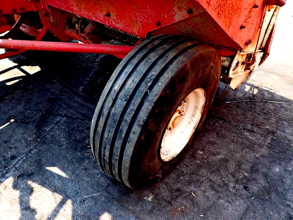 เครื่องอัดฟาง อัดใบอ้อย ยี่ห้อ NEW HOLLAND รุ่น 274