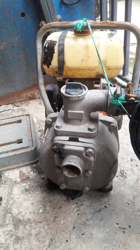 ปั้มน้ำ KOMUTSU ZENOAH G4K โคมัตสุ ซีน๊อค ของเก่าญี่ปุ่น ปั้มน้ำ KOMUTSU ZENOAH G4K โคมัตสุ ซีน๊อค ของเก่าญี่ปุ่น