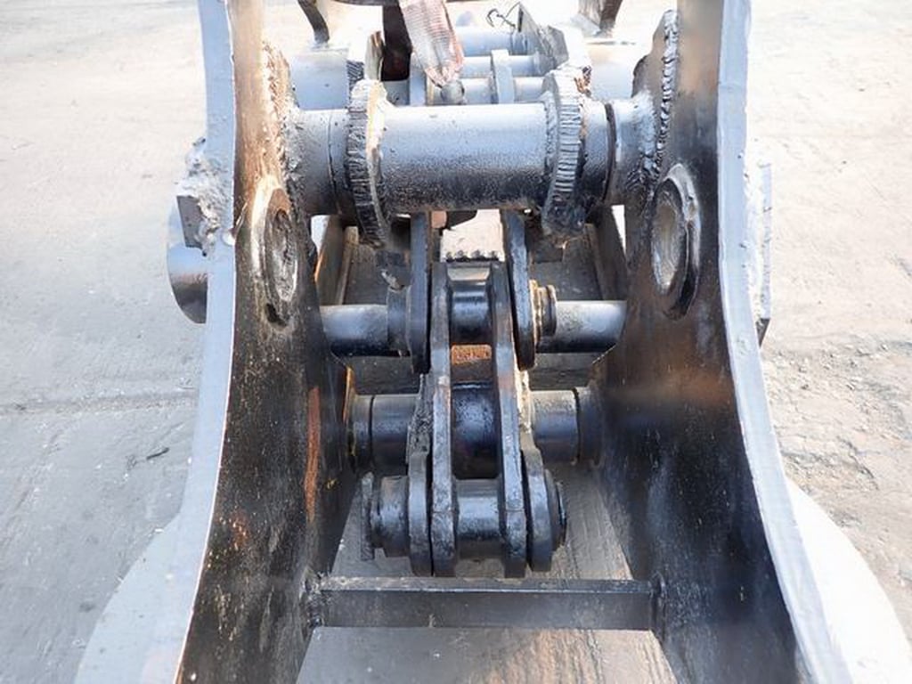 คีบไม้ หนีบไม้ สำหรับรถขุด สลักโต 70 มม. เก่าเมืองนอก