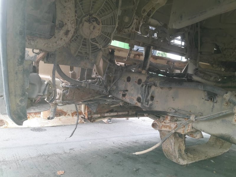 หัวเก๋ง ISUZU พร้อมคัสซี 3ใบปัด