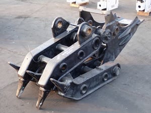 คีบไม้ หนีบไม้ สำหรับรถขุด สลักโต 70 มม. เก่าเมืองนอก