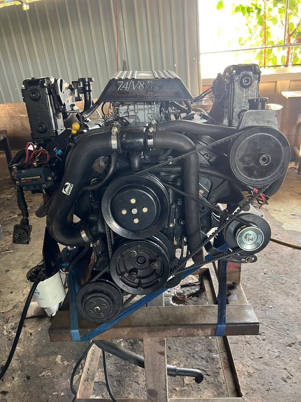 MerCruiser 7.4L carburetor พร้อมใช้ เครื่องแน่นๆ MerCruiser 7.4L carburetor พร้อมใช้ เครื่องแน่นๆ