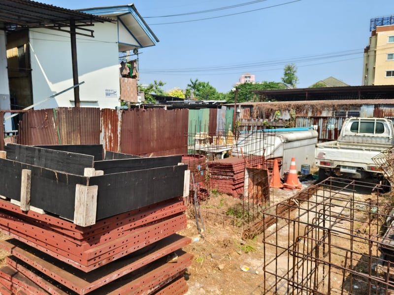 ขายเหมาแบบเหล็กและเครื่องมือต่างๆ