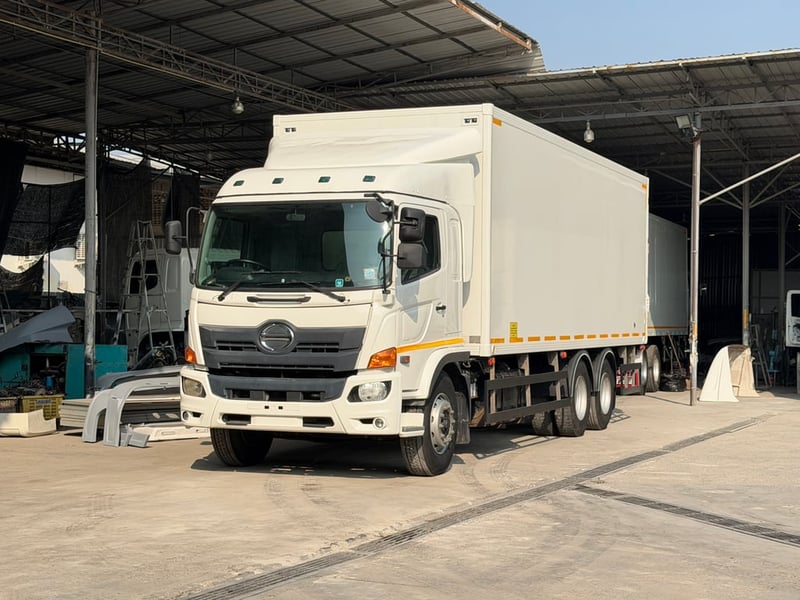 10ล้อ HINO Victor 260แรงม้า ปี2560 มีลิฟท์ท้าย 