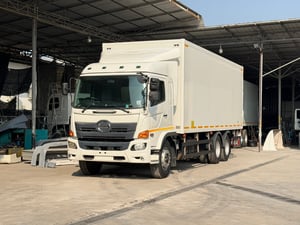 10ล้อ HINO Victor 260แรงม้า ปี2560 มีลิฟท์ท้าย 