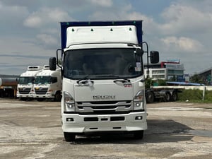 ISUZU FRR 210แรงม้า รถบรรทุก 6ล้อ ตู้แห้ง ปี2022