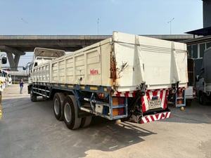 10ล้อISUZU 270แรงม้า ปี52 ติดตั้งลิฟท์ท้าย ยาว8.50เมตร เอกสารพร้อมโอน