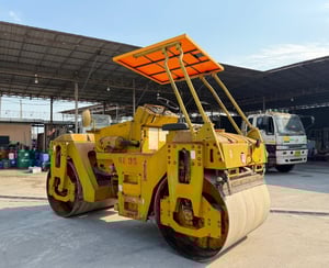 รถบดถนน SAKAI  SW70C ปี43 มีเล่มทะเบียน