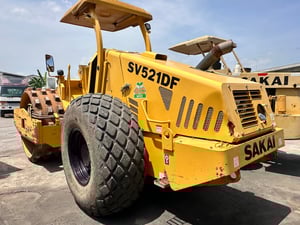 รถบดสั่นสะเทือน SAKAI สองเพลา สองเปลือก