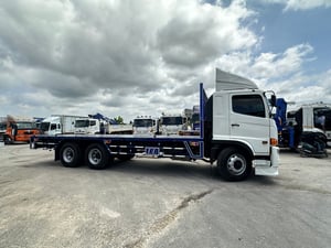 HINO FL 260แรงม้า รถบรรทุก 10ล้อ พื้นเรียบ ปี2017 เลขไมล์น้อยกว่า 500,000 กม.