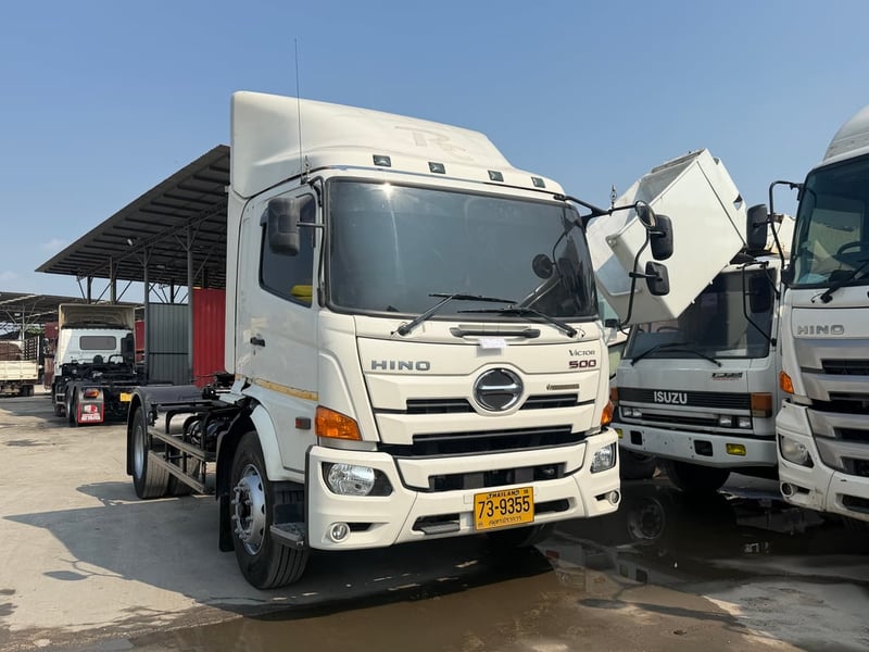 หัวลาก 6 ล้อ Hino victor 260 hp. สวยเดิม ห้างแท้✔️ หัวลาก 6 ล้อ Hino victor 260 hp. สวยเดิม ห้างแท้✔️