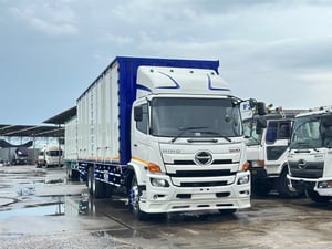 HINO FL 260แรงม้า รถบรรทุก 10ล้อ ตู้แห้ง ปี2016