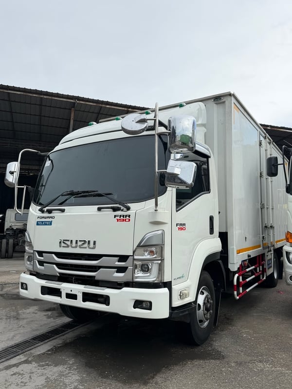ISUZU FRR 190แรงม้า รถบรรทุก 6ล้อ ตู้แห้ง ปี2065