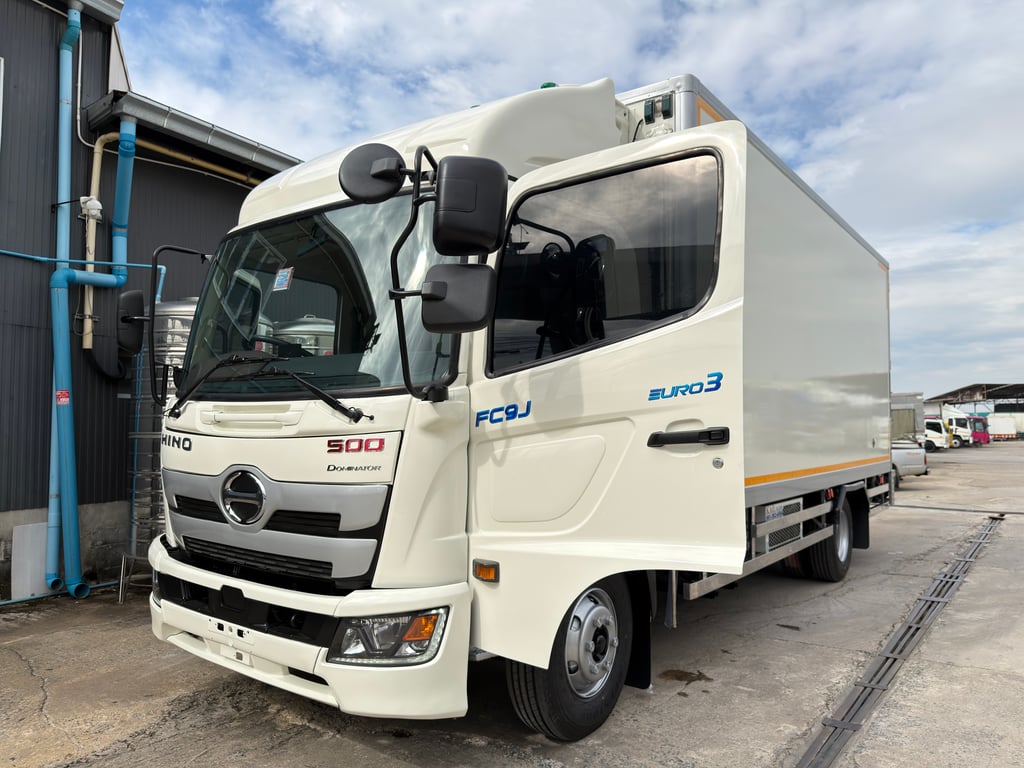 รถตู้เย็น HINO FC 175แรงม้าปี63 พื้นสแตนเลส แอร์ของมิสซูบิชิ