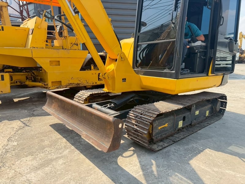 แมคโคร KOMATSU PC58-8 มีใบแจ้งจำหน่าย 