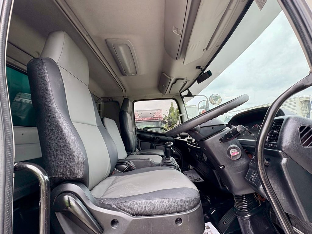 HINO FL 260แรงม้า รถบรรทุก 10ล้อ ตู้แห้ง ปี2019