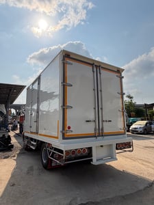 6ล้อHINO FC9J 175แรง ตู้เปียก ปี2565 พร้อมใช้งาน 6ล้อHINO FC9J 175แรง ตู้เปียก ปี2565 พร้อมใช้งาน