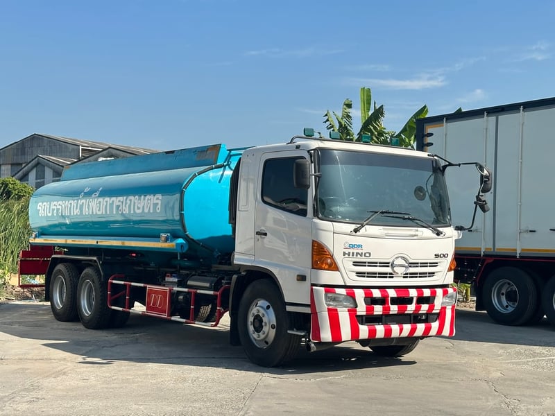HINO FL 212แรงม้า รถบรรทุก 10ล้อ บรรทุกน้ำ ปี2014 เลขไมล์น้อยกว่า 500,000 กม.