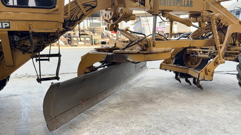 รถเกรด 140G พร้อมใช้งาน รถเกรด 140G พร้อมใช้งาน