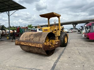 รถบดถนน KOMATSU 130 แรง ปั2559 พร้อมใช้งาน