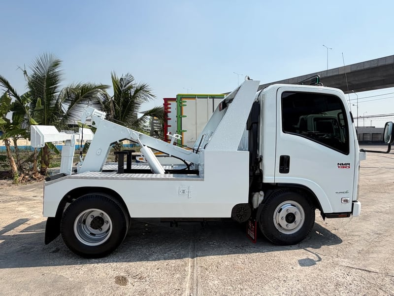 รถยกISUZU NMR130แรง ปี58 พร้อมใช้งาน
