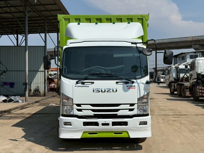 6ล้อISUZU FRR210 แรง ปี63 ตู้แห้ง10บาน 