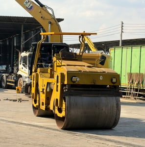 รถบดถนน SAKAI  SW70C ปี43 มีเล่มทะเบียน