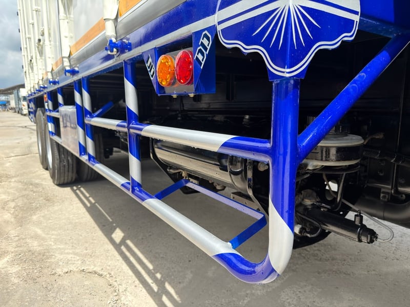 10ล้อHINO FL 212แรงม้า ตู้10บานยาว7.6เมตร ปี2553 