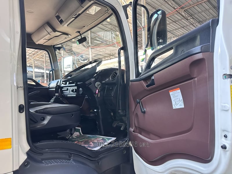 6ล้อHINO FC9J 175แรง ปี2565 ตู้แห้งมีลิฟท์ท้าย