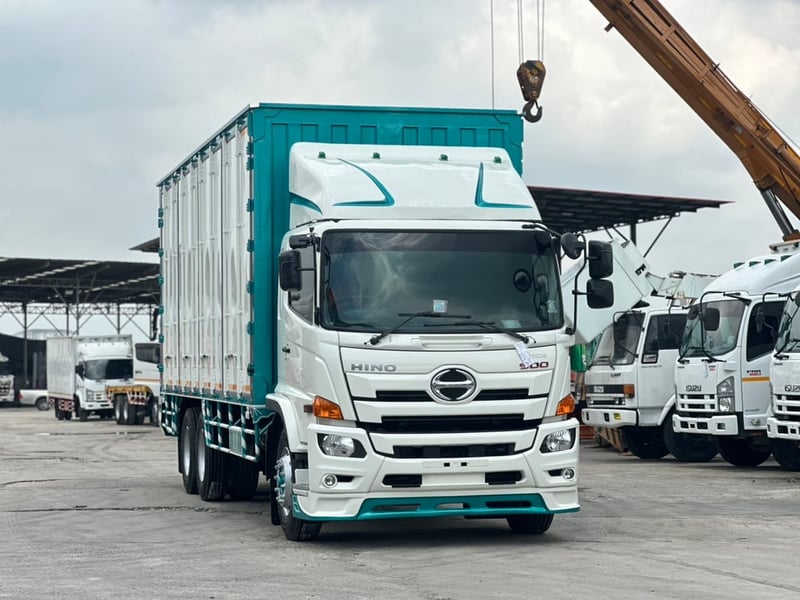 10ล้อhino FL 260แรงม้า ปี2560 ตู้ต่อใหม่ 7.7เมตร 