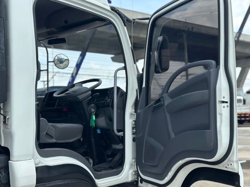 ISUZU FRR 210แรงม้า รถบรรทุก 6ล้อ ตู้แห้ง ปี2022