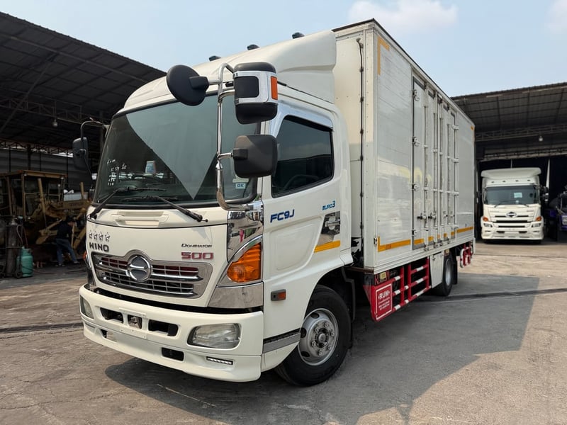 6ล้อHINO FC9J 175แรงม้า ปี2563 ตู้4บาน พร้อมใช้งาน