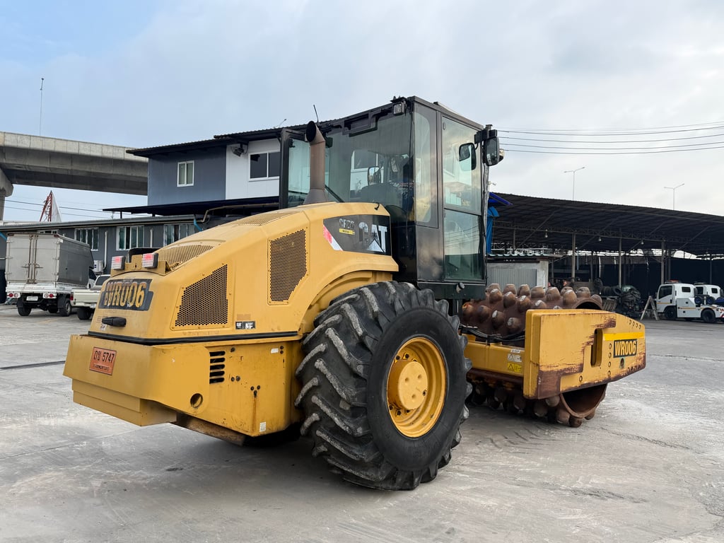 รถบดถนน CAT CP76 พร้อมใช้งาน