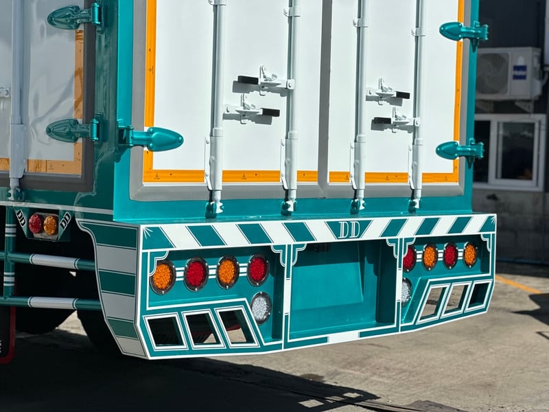 ISUZU FRR 190แรงม้า รถบรรทุก 6ล้อ ตู้แห้ง ปี2562 ISUZU FRR 190แรงม้า รถบรรทุก 6ล้อ ตู้แห้ง ปี2562